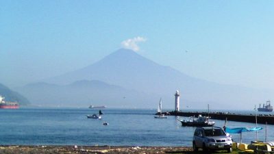 美保から見た富士山